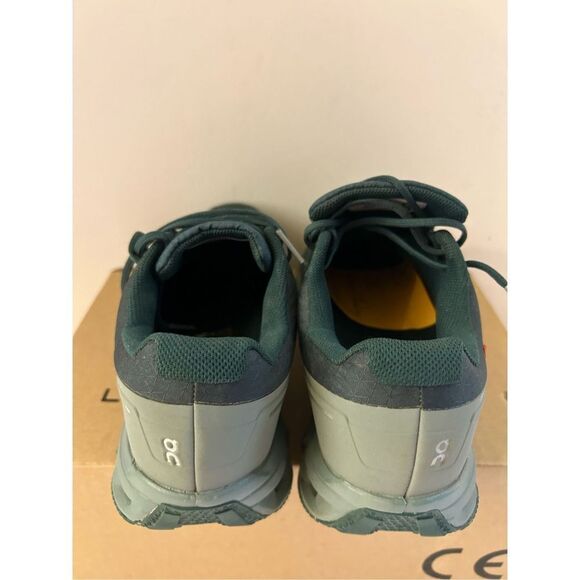 On Cloud waterproof Swiss engineered size 6 green - Picture 2 of 8